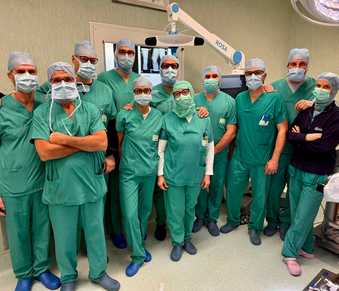 Chirurgia protesica monocompartimentale con Rosa knee